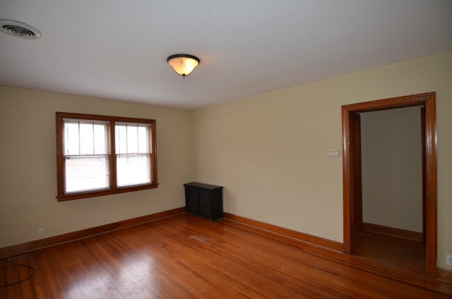 Building Photo - 3317 Cooper Rd