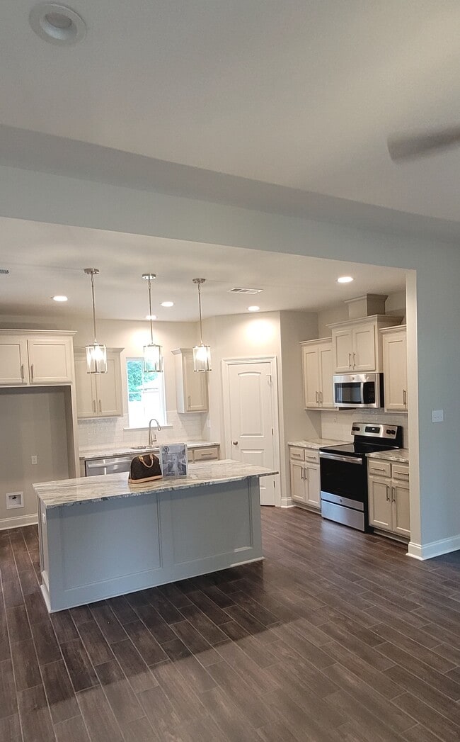 Building Photo - 9933 Ed Hughes Ct