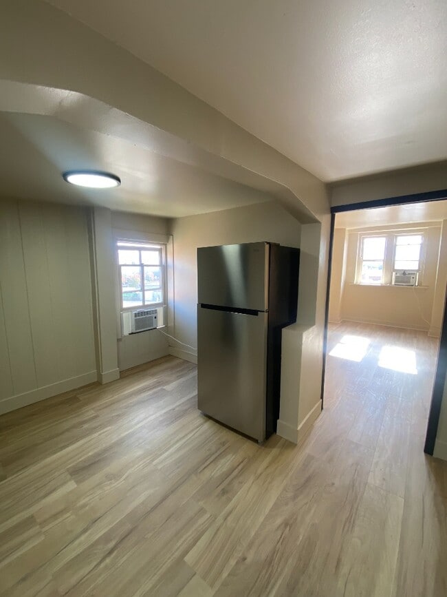 Building Photo - 2209 Shenandoah Ave