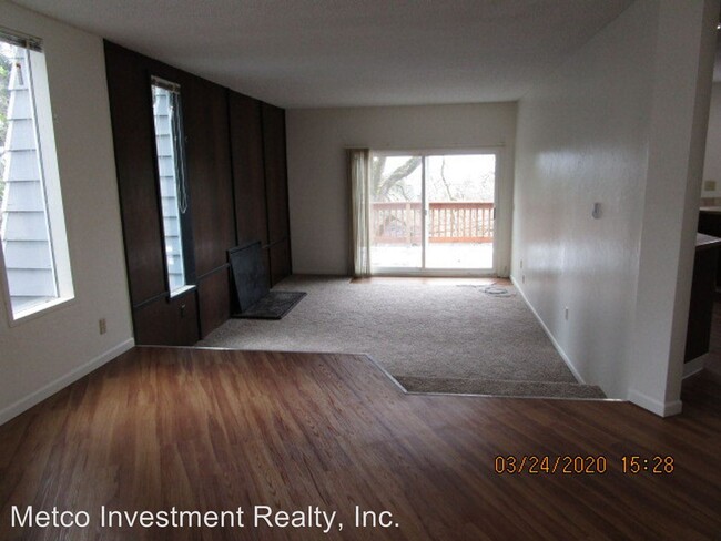 Building Photo - 2570 Spring Blvd