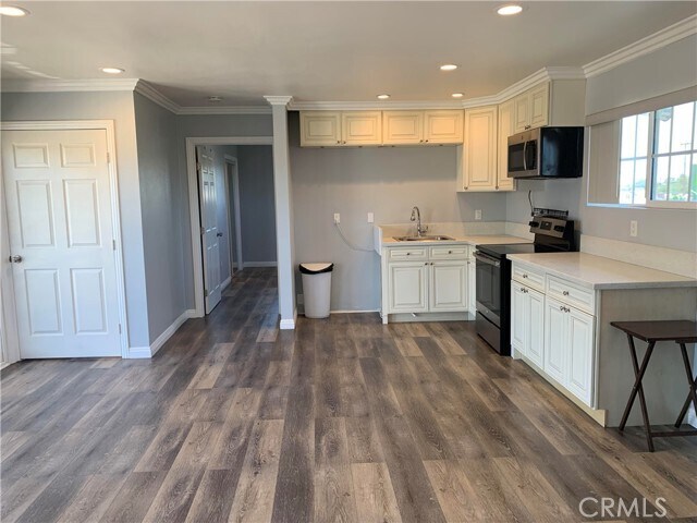Building Photo - 14490 San Bruno Dr