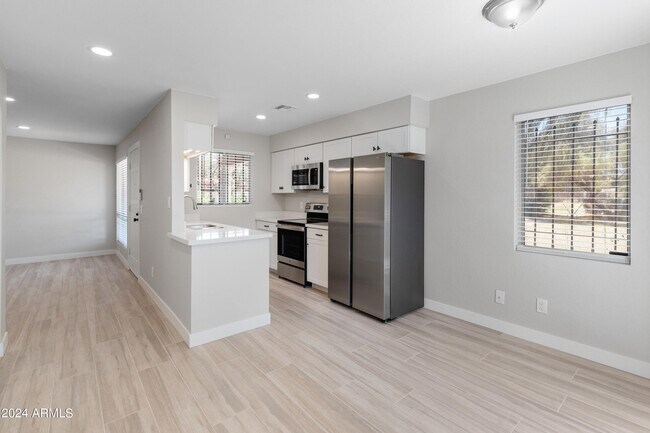 Building Photo - 4820 N 89th Ave