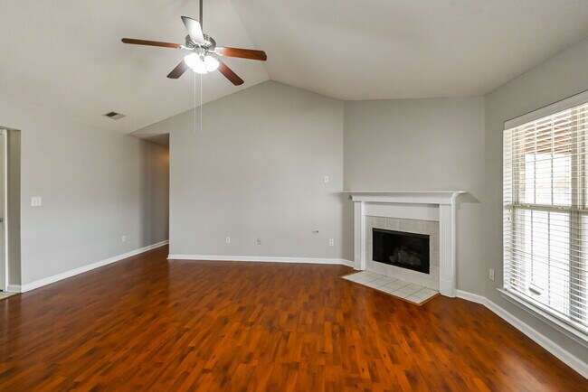 Foto del edificio - 13251 Braybourne Pkwy