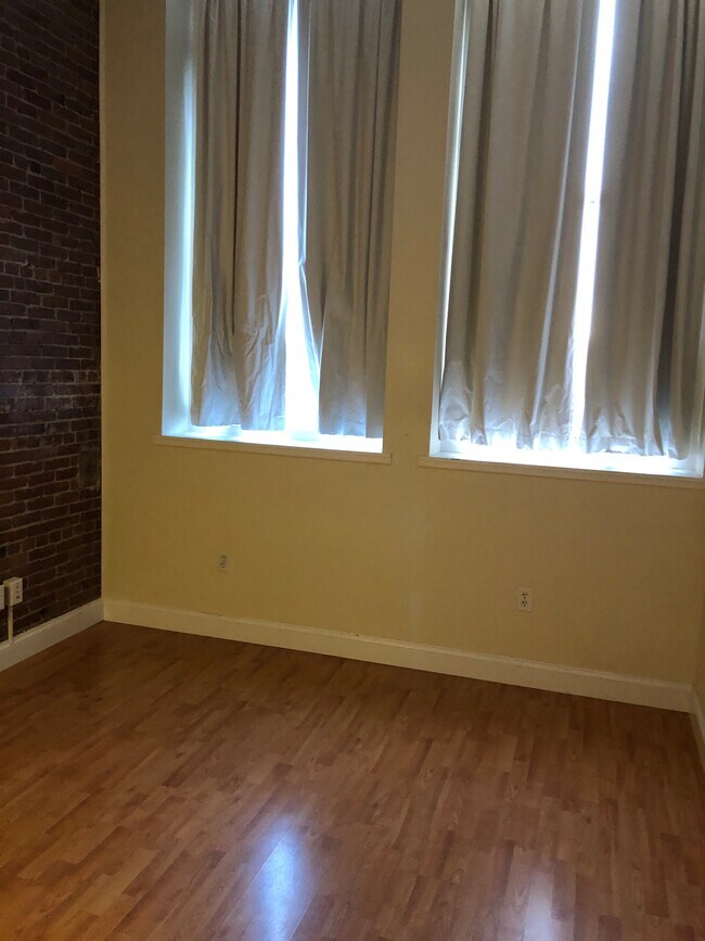 Foto del edificio - 340 Central, LLC