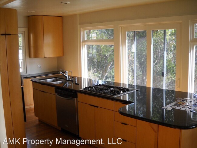 Building Photo - 3 br, 3 bath House - 4525 Rhode Island Street