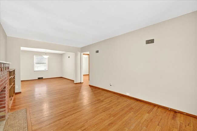 Building Photo - 9319 Aster Ave