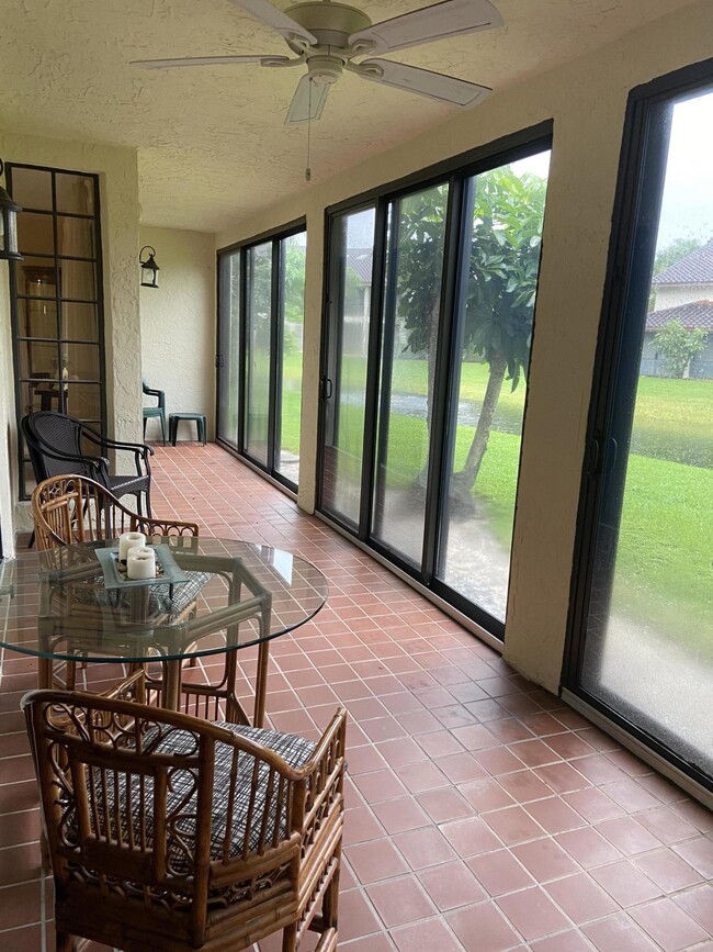 Building Photo - 7843 La Mirada Dr