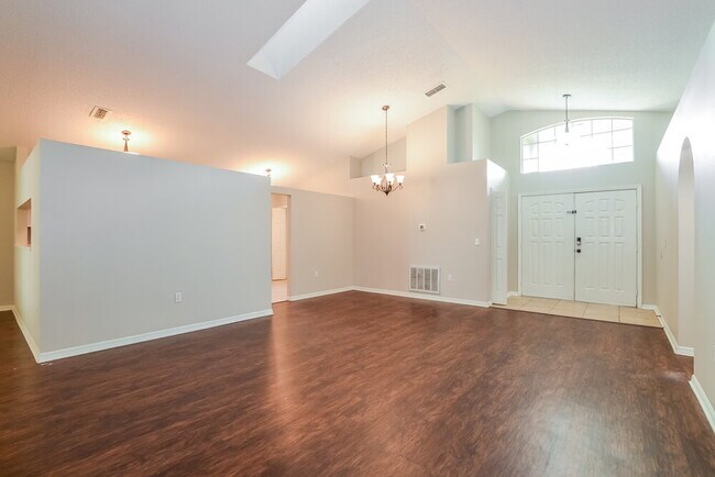 Foto del edificio - 2857 Aragon Terrace