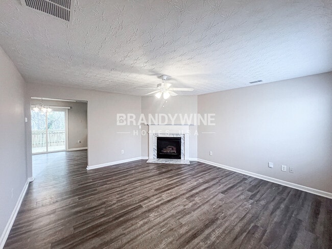 Foto del edificio - 252 Springbottom Ct SE