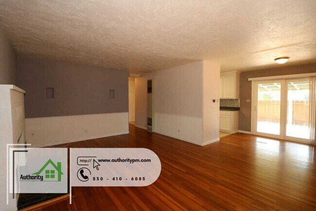 Foto del edificio - 3040 Sharon Ave