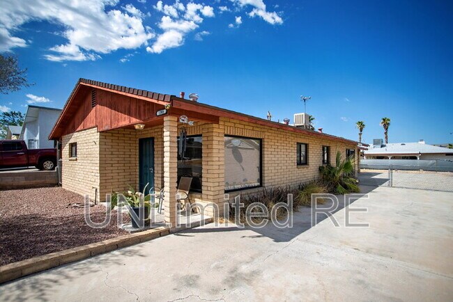 Foto del edificio - 1385 Church Dr