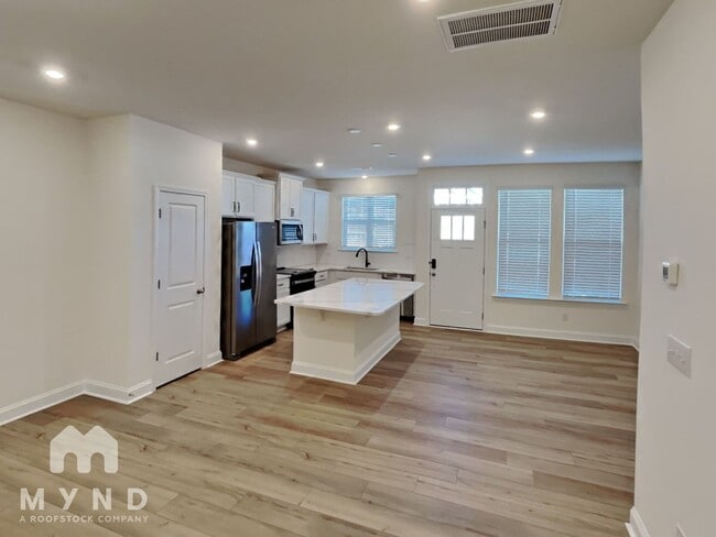 Foto del edificio - 1518 Cedar Tree Dr