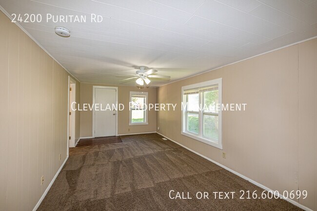 Foto del edificio - 24200 Puritan Ave