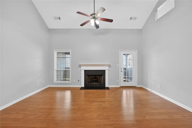 Foto del edificio - 3921 Riverlook Pkwy SE