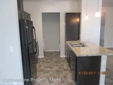 Foto del edificio - 1663 N Madderlake Ave
