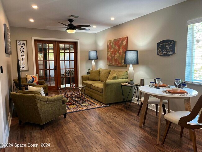 Foto del edificio - 8757 Ilex Ct
