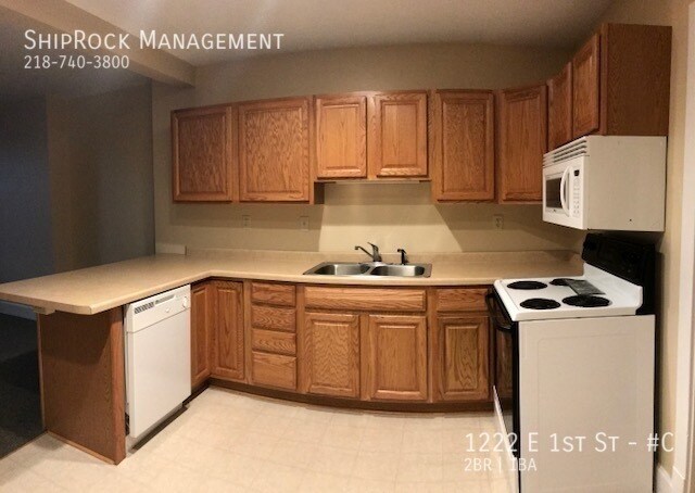 Foto del edificio - 1222 E 1st St