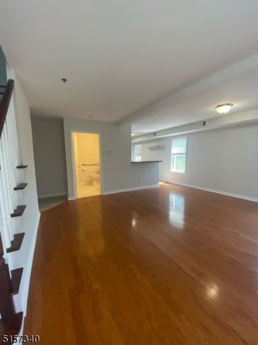 Building Photo - 140 Speedwell Ave