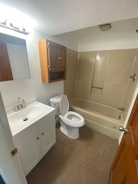 Foto principal - 93 Hickory St