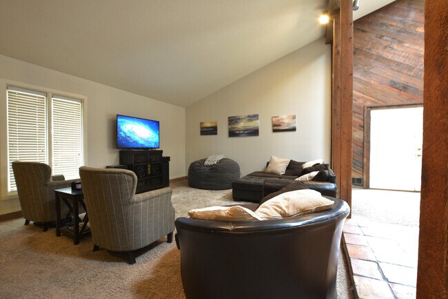 Foto del edificio - 3209 74th St