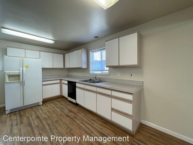 Building Photo - 3 br, 2.5 bath House - 347 NE Ward Ave