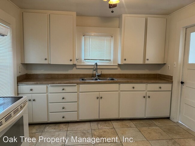 Foto del edificio - 2 br, 1 bath House - 7370 S. Villa Avenue