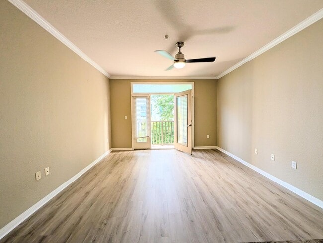 Photo - Clean, spacious renovated 1x1 with balconet Apartment