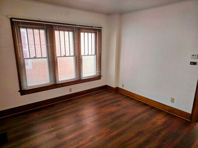 Building Photo - 542 East 6th Avenue, Unit 542 E Sixth Ave