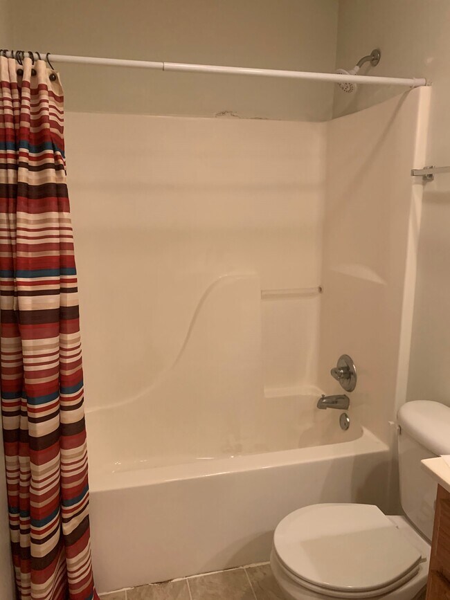 Foto del edificio - 1425 Hayden Ln