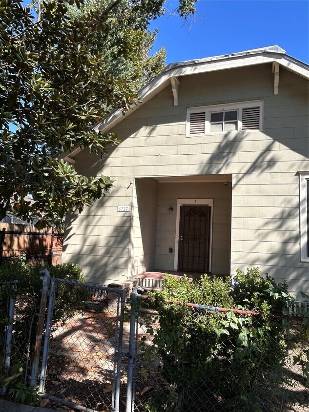 Primary Photo - 6737 Ave E