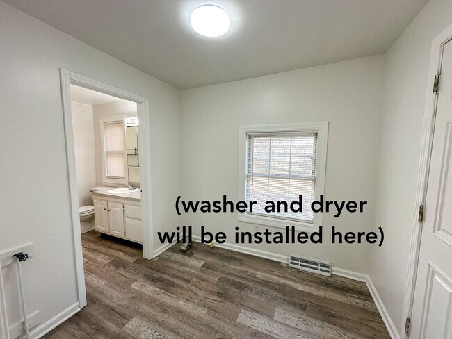 Foto del edificio - 520 Harlan Ave NE