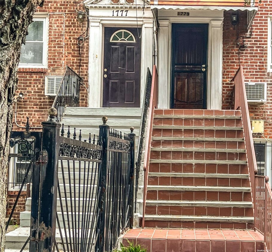 1779 Pitman Ave, The Bronx, NY 10466 Townhome Rentals in The Bronx NY