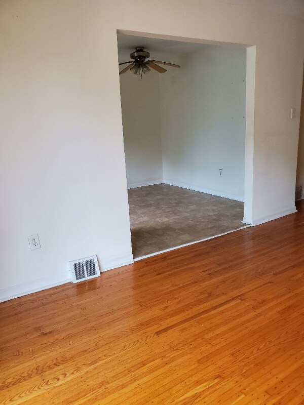 Building Photo - 656 W Rittenhouse St