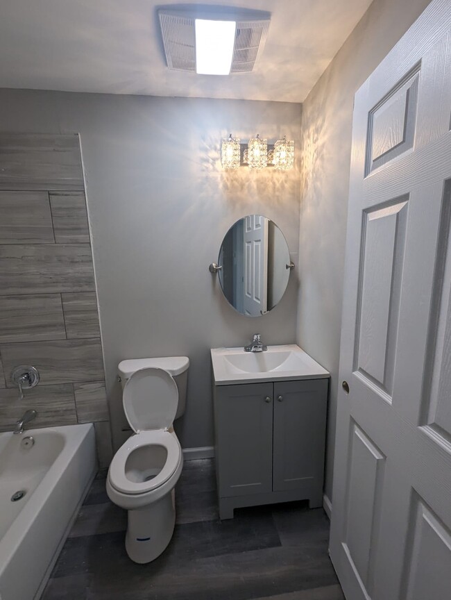 Foto del edificio - 207 River Oaks Dr
