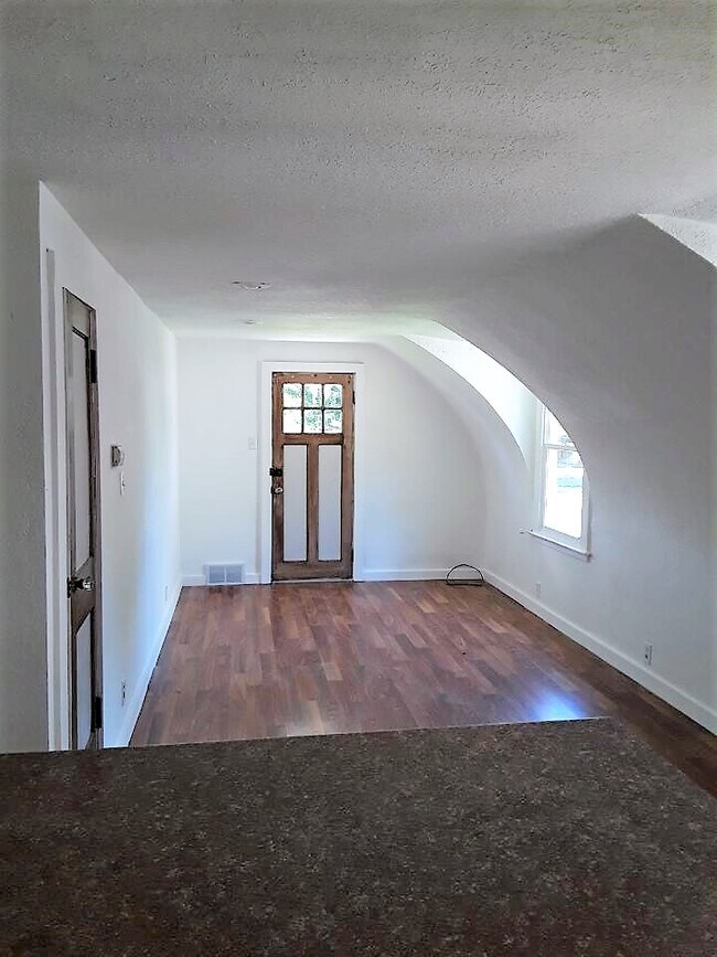 Foto del edificio - 376 S Pierson Ave