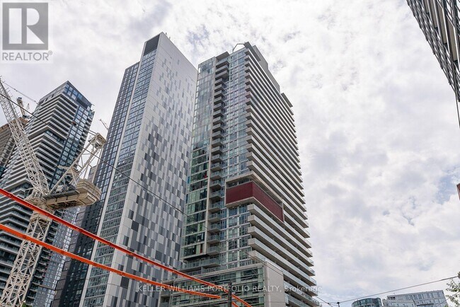 Photo du bâtiment - 375 King St W
