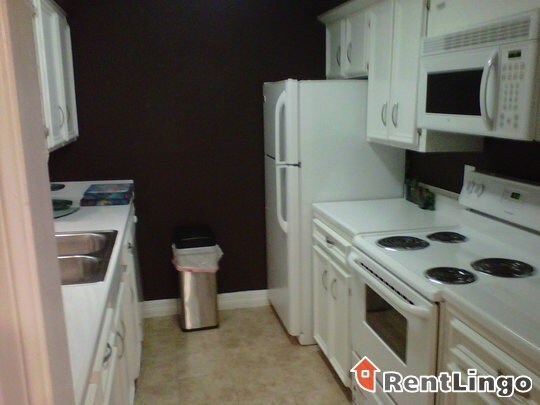 Foto principal - 10300 Cypresswood Dr