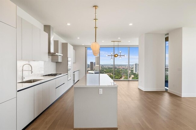 Building Photo - 1711 Allen Pkwy
