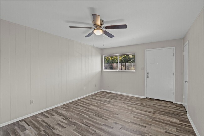 Foto del edificio - 2729 Main St