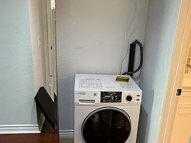 Foto del edificio - 3945 Nobel Dr