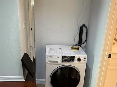 Building Photo - 3945 Nobel Dr