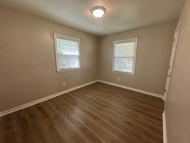 Building Photo - 1704 Gavin Dr