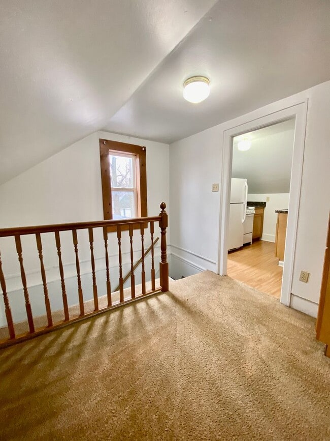 Building Photo - 511