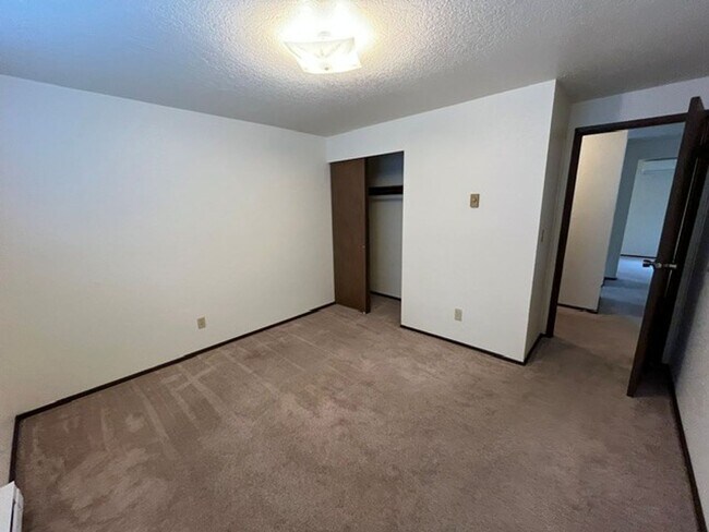 Foto del edificio - 10619 12th Ave SW