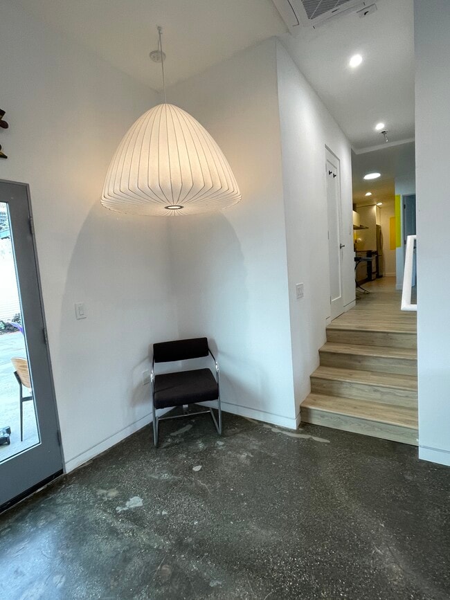 Access to bedrooms - 2725 Dalton Ave