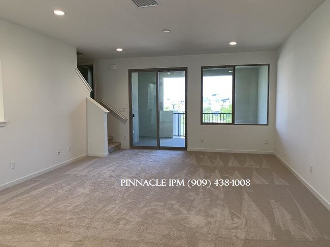 Building Photo - 139 Episode