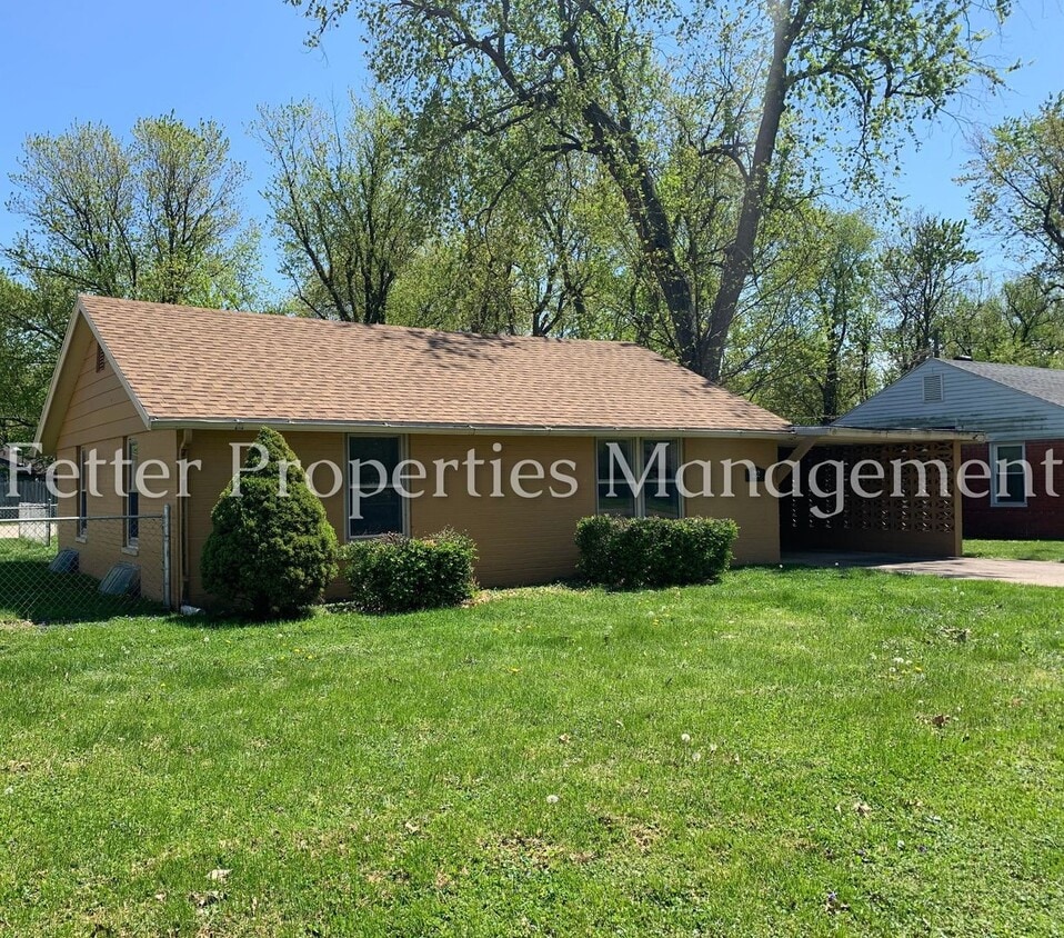 Primary Photo - Eastside Evansville Charm