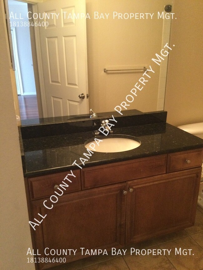 Building Photo - ParkCrest Harbor Island 2 bedroom 2 bath o...
