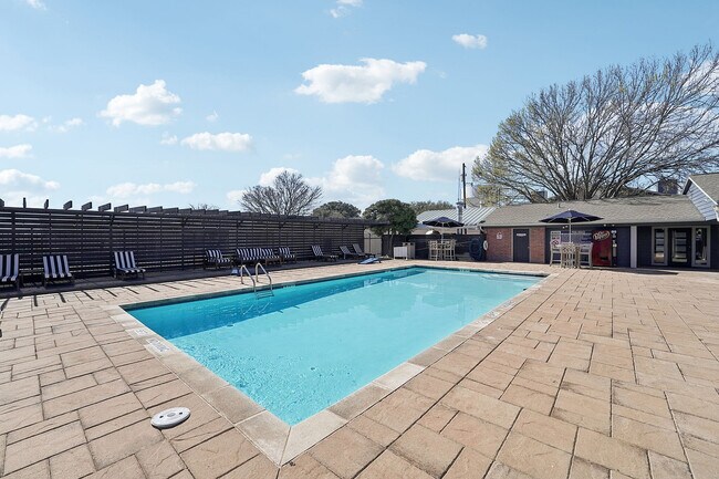 Apartamentos Azur, Waco, Texas - Azur