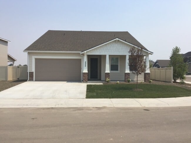 Building Photo - 2942 N Vigo Ave